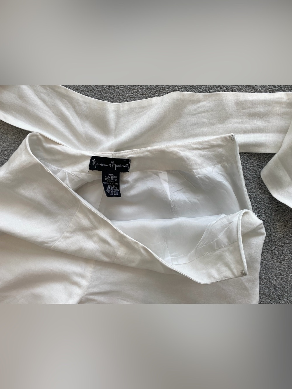 Beautiful Linen Blend White Pants w/ Attached
Tie Belt, Lined, Size 6 - Picture 4 of 7